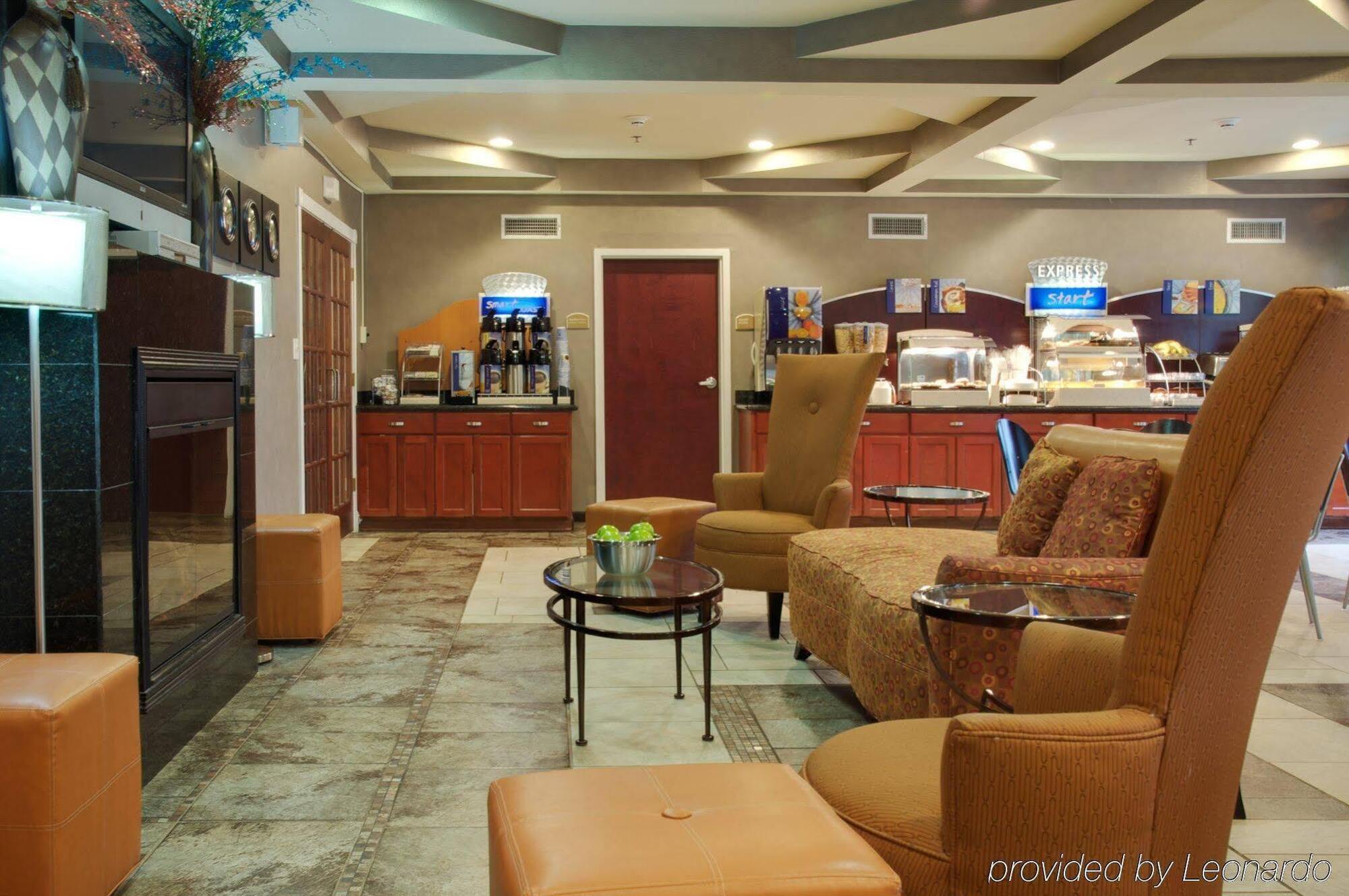 Holiday Inn Express & Suites Alexandria, An Ihg Hotel Luaran gambar