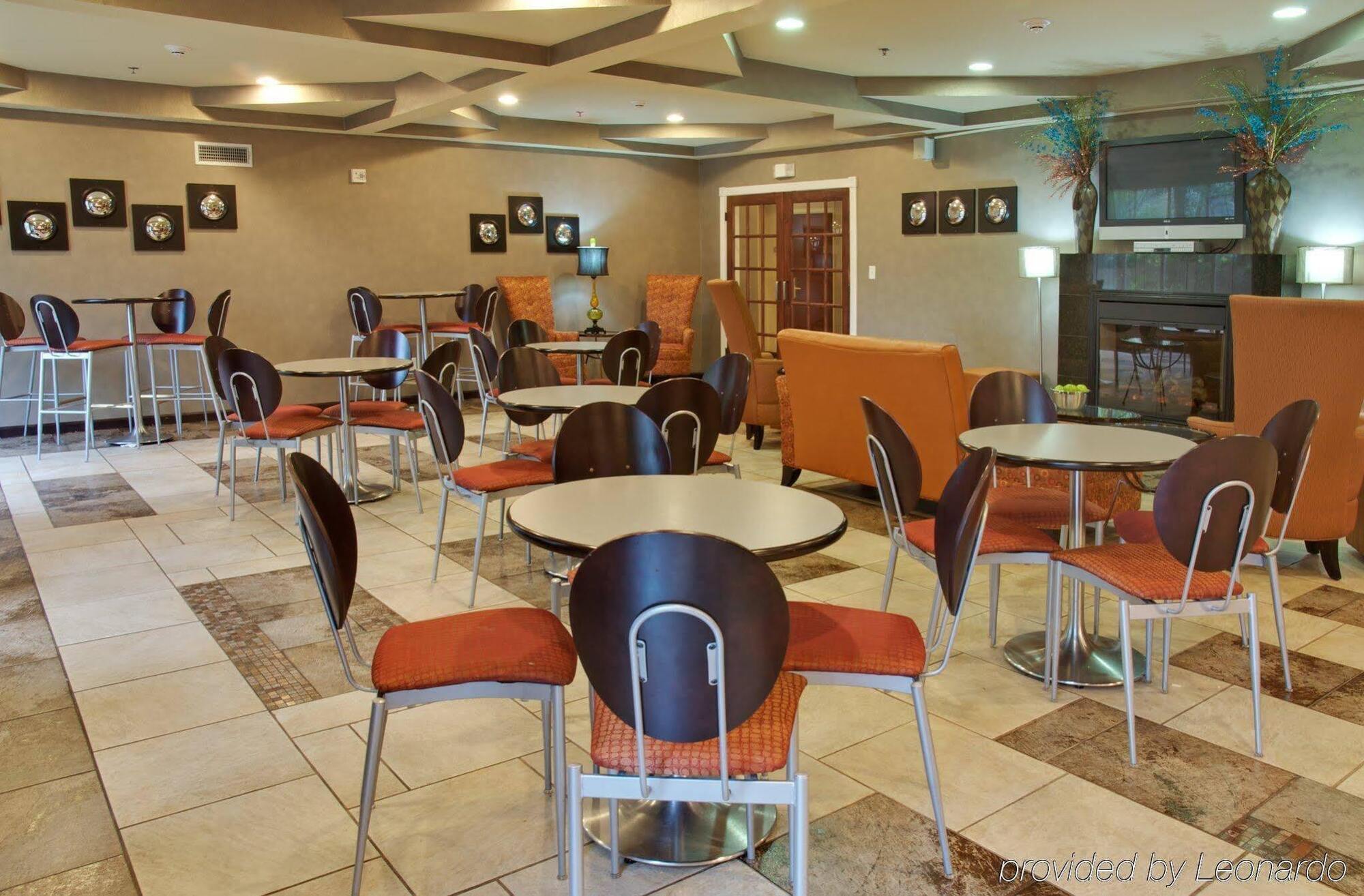 Holiday Inn Express & Suites Alexandria, An Ihg Hotel Luaran gambar